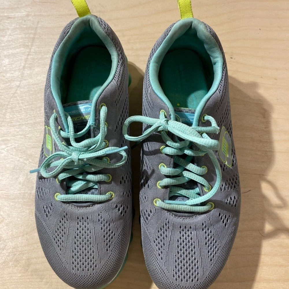 Skechers Skechers-Air Sneakers size 9 (Box1)